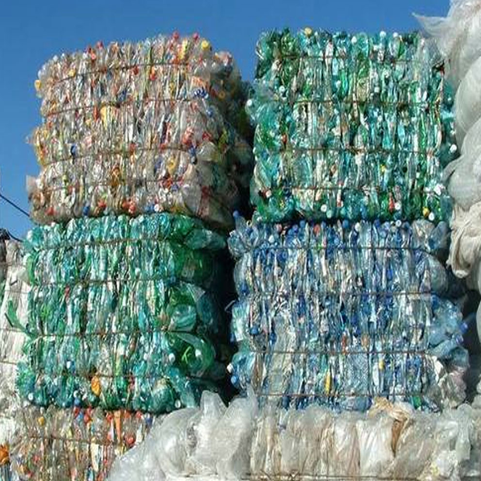 Pet Bottels Scraps